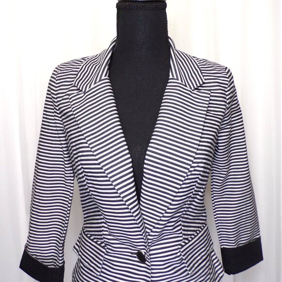 A Byer Blazer Jacket Womens Sz SM Black White Striped Shoulder Pads Faux Pockets - Picture 4 of 10